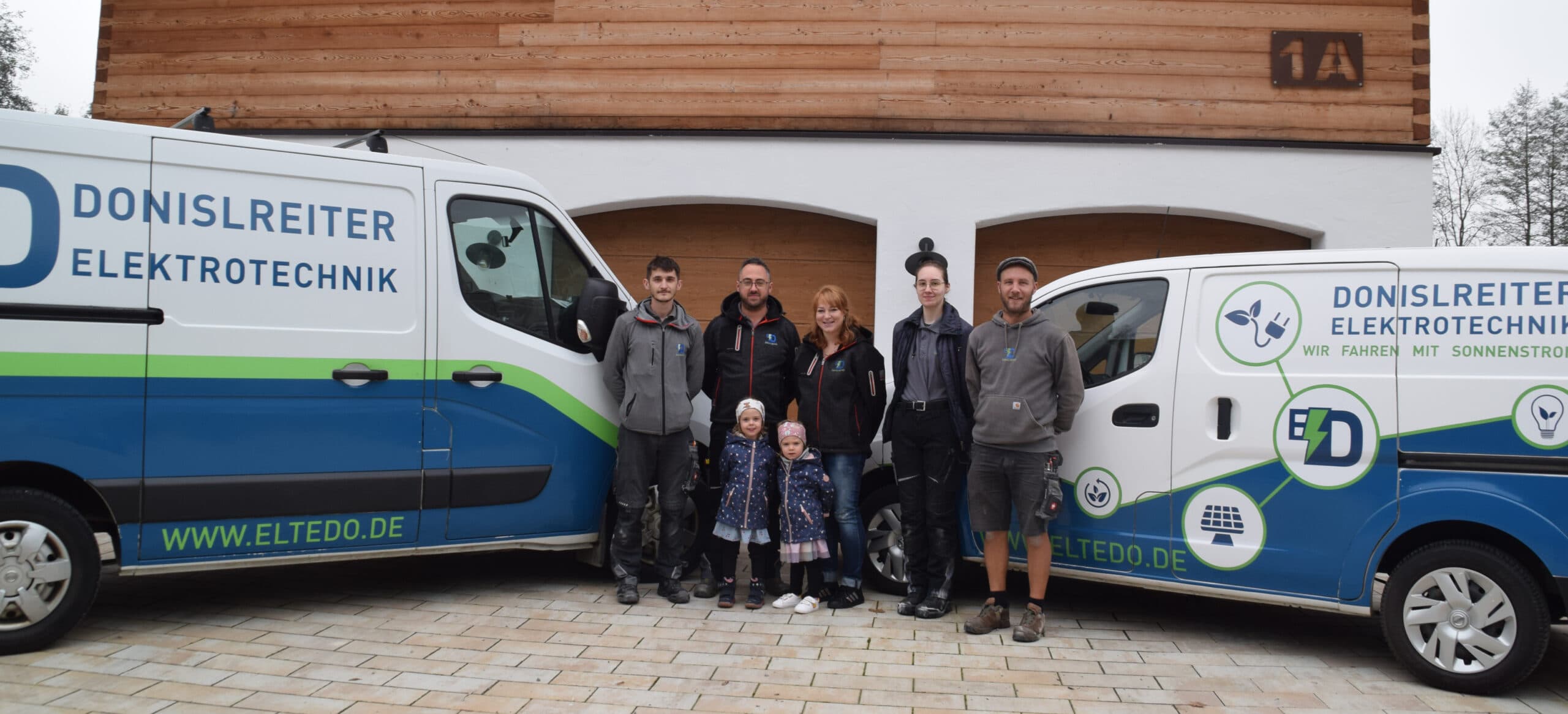 ELTEDO – Elektrotechnik Donislreiter Team und Firmenfahrzeuge